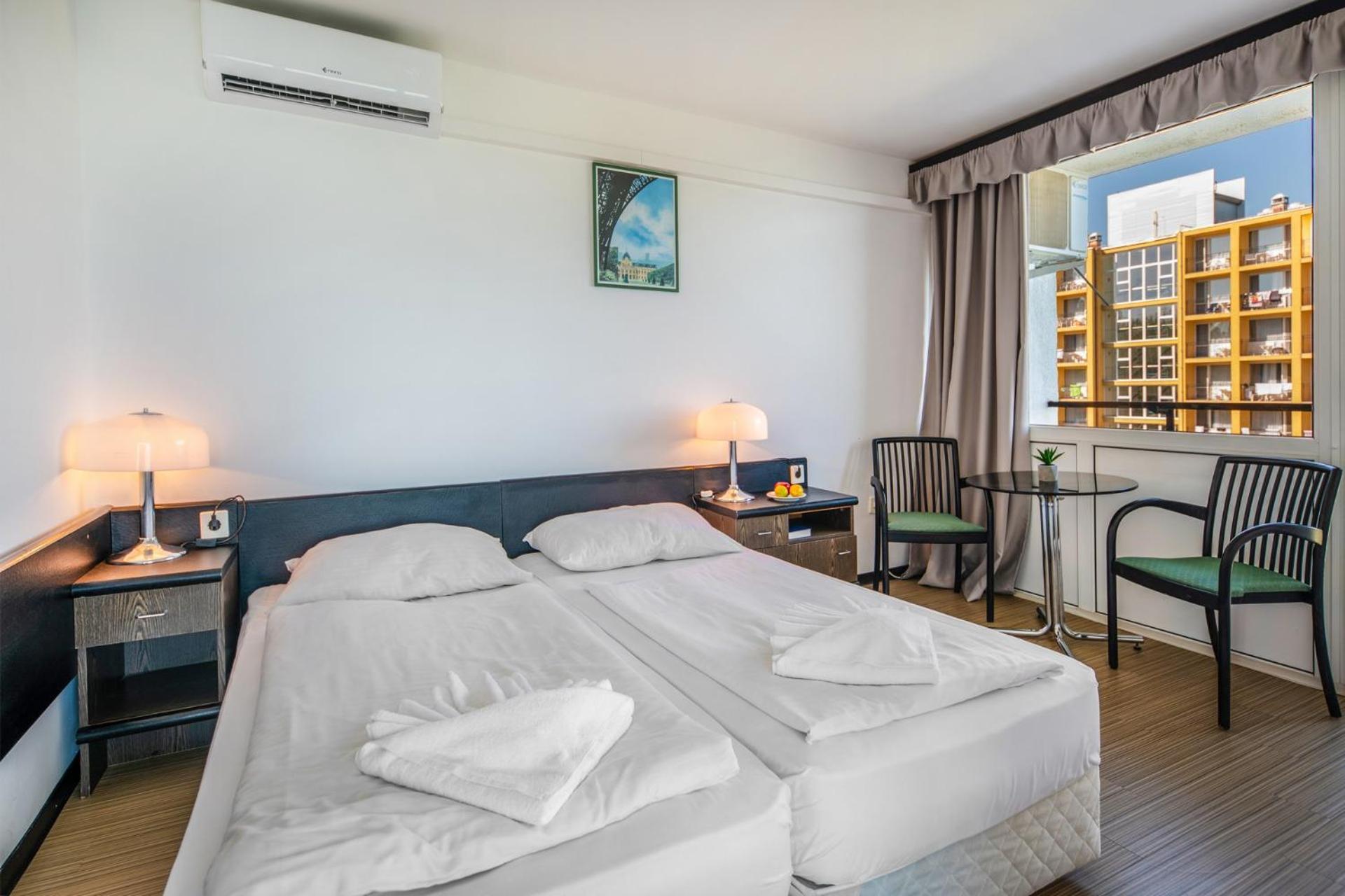 Hotel Hungaria Шиофок Экстерьер фото