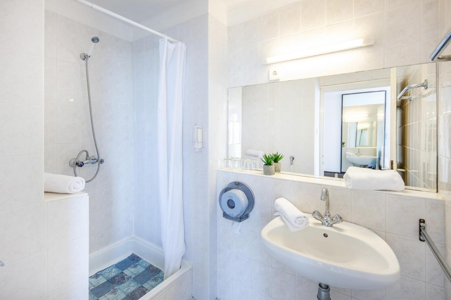 Hotel Hungaria Шиофок Экстерьер фото