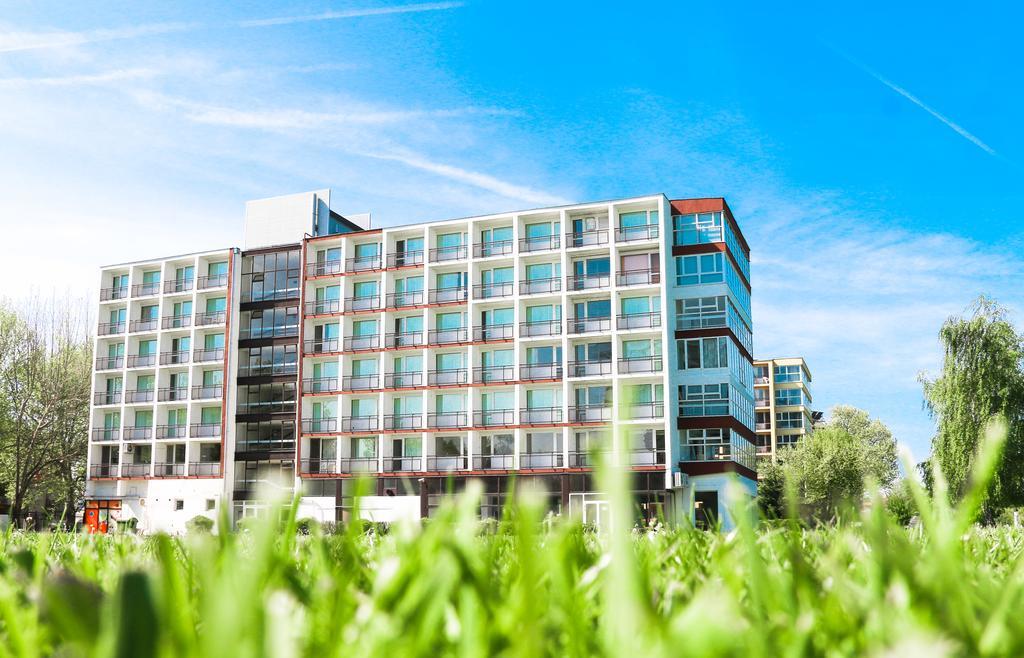 Hotel Hungaria Шиофок Экстерьер фото