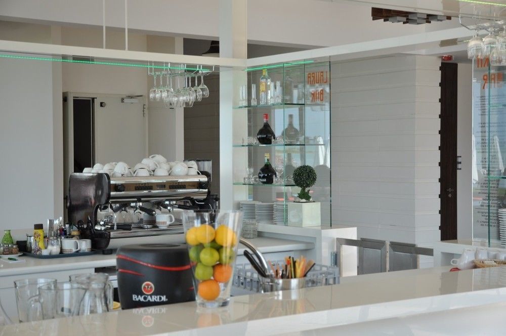 Hotel Hungaria Шиофок Экстерьер фото